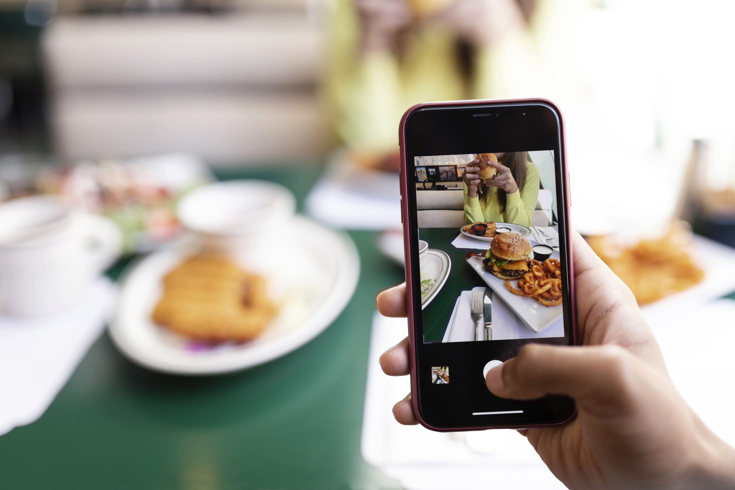 User Generated Content: La clave para generar autenticidad y confianza en tu marca 2 User Generated Content